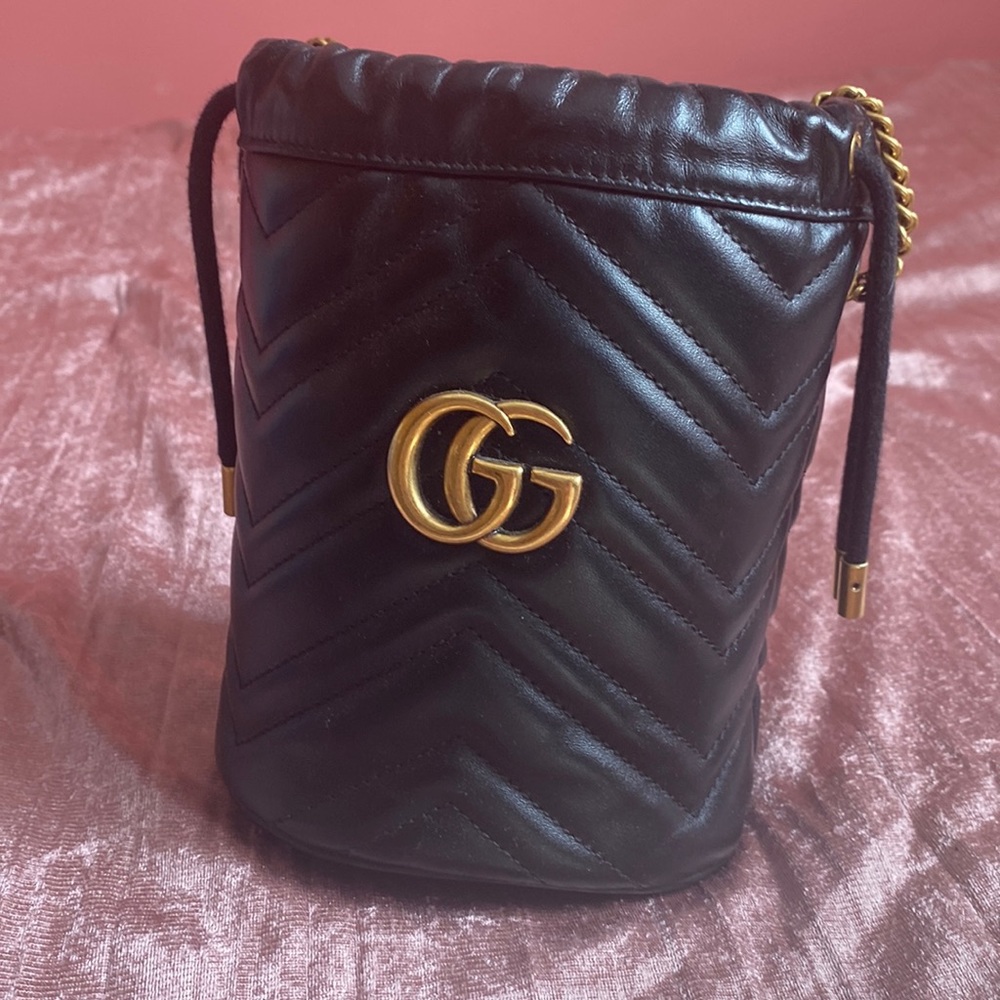Gucci Black Leather GG Marmont Mini Bucket Bag